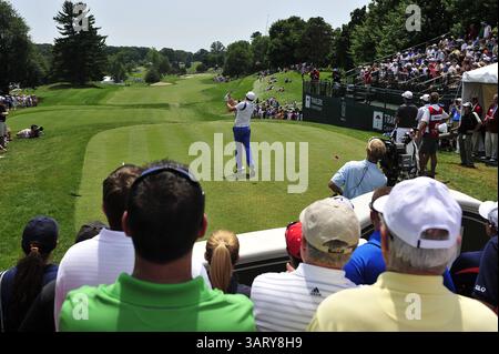 22 juin 2013 - Cromwell, Connecticut, U. S - Cromwell, Connecticut - Keegan Bradley débarque du premier trou lors du Travelers Championship à TPC River Highlands à Cromwell, Connecticut. (Crédit image : © Brian Ciancio/ZUMAPRESS.com) Banque D'Images