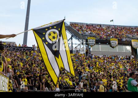 22 juin 2013 - Columbus, OH, États-Unis - 22 juin 2013 : les fans de Columbus Crew pendant le match de la Major League Soccer entre le Chicago Fire et le Columbus Crew au Columbus Crew Stadium à Columbus, OHIO. Le Chicago Fire a gagné 2-1.(image crédit : © Aaron Doster/Cal Sport Media/Cal Sport Media/ZUMAPRESS.com) Banque D'Images