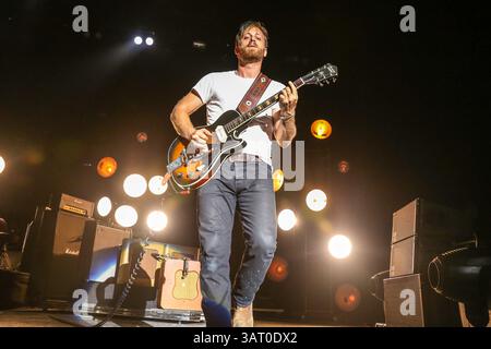 11 juillet 2013 - Raleigh, Caroline du Nord, U. S - artiste de musique LES BLACK KEYS apportent leur tournée estivale 2013 à Raleigh, NC. The Black Keys est un groupe de rock américain formé à Akron, Ohio en 2001. (Crédit image : © Andy Martin Jr./ZUMAPRESS.com) Banque D'Images