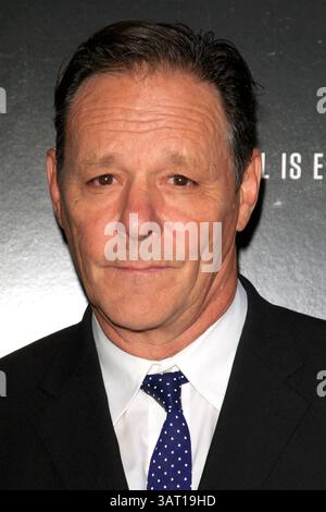 LOS ANGELES - SEP 30 : Chris Mulkey à la première de Captain Phillips à l'Academy of Motion Picture Arts and Sciences le 30 septembre 2013 à Beverly Hills, CA Banque D'Images