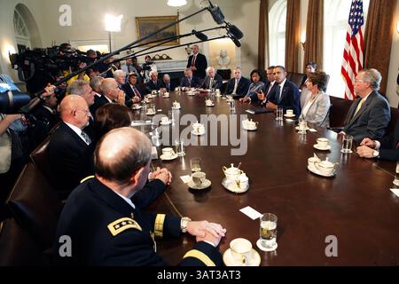 3 septembre 2013 - Washington, District de Columbia, U. S - le président des États-Unis Barack Obama rencontre des membres bipartites du Congrès dans la salle du Cabinet de la Maison Blanche. (Crédit image : © Prensa Internacional/ZUMAPRESS.com) Banque D'Images