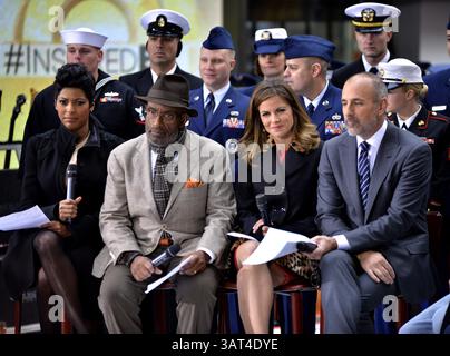 11 novembre 2013 - New York City, NY, USA - Today Show Hosts (G-d) Tamryn Hall, Al Roker, Savannah Guthrie et Matt Lauer sur le Today Show le 11 novembre 2013 à New York (image crédit : Å© Curtis Means/Ace Pictures/ZUMAPRESS.com) Banque D'Images