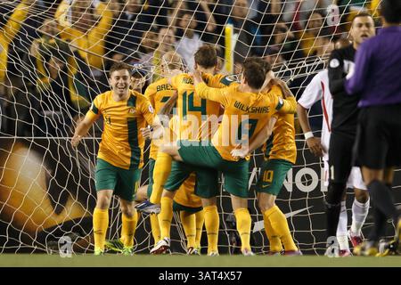 11 juin 2013 - Etihad Stadium, Victoria, Australie - Mark BRESCIANO, australien, célèbre son but lors d'un match de qualification pour la Coupe du monde FIFA 2014 de la 4e ronde entre l'Australie et la Jordanie au stade Etihad, Melbourne, Australie. (Crédit image : © Sydney Low/ZUMAPRESS.com) Banque D'Images