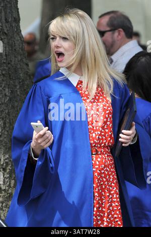 2 juin 2013 - New York, New York, États-Unis - EMMA STONE sur le plateau de tournage de 'The Amazing Spider-Man 2' dans le Lower East Side de Manhattan dimanche. (Crédit image : © Kristin Callahan/Ace Pictures/ZUMAPRESS.com) Banque D'Images