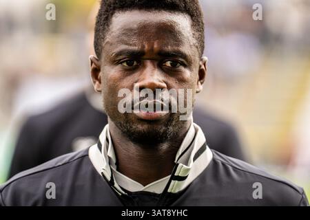 Odense, Danemark. 17 avril 2025. James Gomez d’Odense BK s’échauffe pour le match NordicBet Liga entre Odense BK et Kolding IF au parc énergétique naturel d’Odense. Banque D'Images