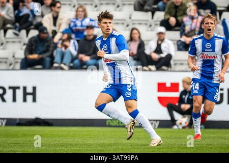 Odense, Danemark. 17 avril 2025. Magnus Andersen (40) d'Odense BK vu lors du match NordicBet Liga entre Odense BK et Kolding IF au parc d'énergie naturel d'Odense. Banque D'Images