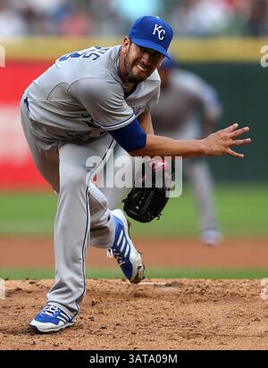 26 juillet 2013 - Chicago, il, États-Unis - James Shields, lanceur débutant des Kansas City Royals, suit dans la première manche contre les Chicago White Sox au U.S. Cellular Field à Chicago, Illinois, le vendredi 26 juillet 2013. (Crédit image : © Chris Sweda/MCT/ZUMAPRESS.com) Banque D'Images
