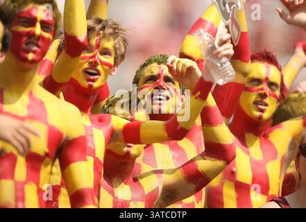 14 septembre 2013 - Tallahassee, FL, États-Unis - les fans de Florida State encouragent avant le match contre le Nevada au stade Doak Campbell de Tallahassee, Floride, le samedi 14 septembre 2013. Le FSU a battu le Nevada, 62-7. (Crédit image : © Stephen M. Dowell/MCT/ZUMAPRESS.com) Banque D'Images
