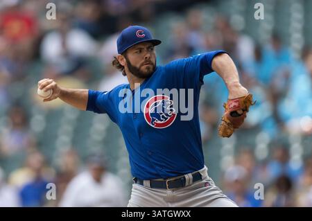 19 septembre 2013 - Milwaukee, Wisconsin, États-Unis d'Amérique - 19 septembre 2013 : le lanceur de départ des Chicago Cubs, Jake Arrieta #49, livre un terrain lors du match de baseball de la Ligue majeure entre les Brewers de Milwaukee et les Cubs de Chicago au Miller Park à Milwaukee, WISCONSIN. Les Cubs ont gagné 5-1. John Fisher/CSM(image crédit : © John Fisher/Cal Sport Media/ZUMAPRESS.com) Banque D'Images