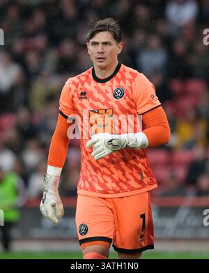 Bramall Lane, Sheffield, Royaume-Uni. 18 avril 2025. EFL Championship Football, Sheffield United contre Cardiff City ; Michael Cooper de Sheffield United Credit : action plus Sports/Alamy Live News Banque D'Images