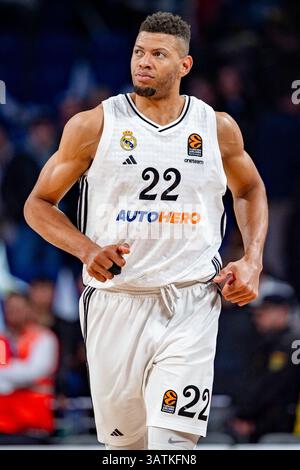 Madrid, Madrid, Espagne. 18 avril 2025. Edy Tavares du Real Madrid est vu lors du match de play-in C de Turkish Airlines EuroLeague entre le Real Madrid et le FC Bayern Munich au Movistar Arena le 18 avril 2025 à Madrid, en Espagne. (Crédit image : © Alberto Gardin/ZUMA Press Wire) USAGE ÉDITORIAL SEULEMENT ! Non destiné à UN USAGE commercial ! Crédit : ZUMA Press, Inc/Alamy Live News Banque D'Images