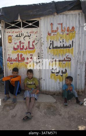 9 mai 2016 - près de Khanaqin City, Irak - des enfants dans un camp de réfugiés irakien (crédit image : © ton Koene via ZUMA Wire) Banque D'Images
