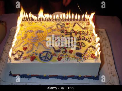 Le 26 février 2002 - K24217MR : GEORGE HARRISON'S 59E ANNIVERSAIRE.Hollywood, CA 02/25/2002. MILAN RYBA/(2002 Image : © Crédit Photos Globe/ZUMAPRESS.com) Banque D'Images