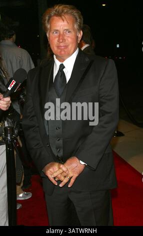 19 SEPTEMBRE 2004 - BEVERLY HILLS, CALIFORNIE, ÉTATS-UNIS - K39433MR.THE WEST WING EMMY PARTY AU MASTRO'S À BEVERLY HILLS, CALIFORNIE.19/09/2004. MILAN Ryba/ 2004.MARTIN SHEEN(crédit image : © Globe photos/ZUMAPRESS.com) Banque D'Images