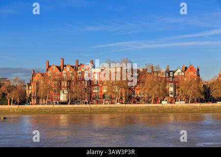 Maisons sur Chelsea Embankment, Londres, Angleterre, Royaume-Uni Banque D'Images