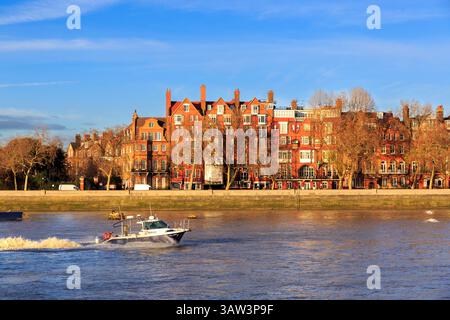 Maisons sur Chelsea Embankment, Londres, Angleterre, Royaume-Uni Banque D'Images