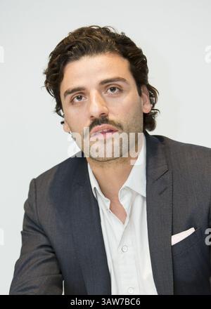 18 novembre 2014 - Hollywood, Californie, États-Unis - Oscar Isaac ''A Most violent Year'' 11/18/14 (crédit image : © Armando Gallo/ZUMA Studio) Banque D'Images