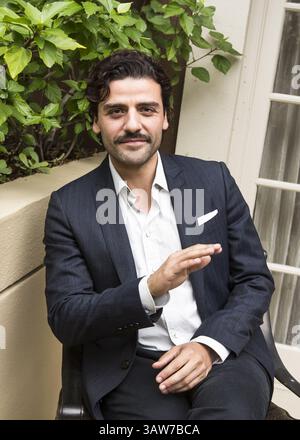 18 novembre 2014 - Hollywood, Californie, États-Unis - Oscar Isaac ''A Most violent Year'' 11/18/14 (crédit image : © Armando Gallo/ZUMA Studio) Banque D'Images