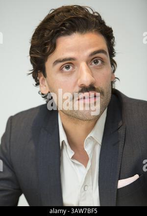 18 novembre 2014 - Hollywood, Californie, États-Unis - Oscar Isaac ''A Most violent Year'' 11/18/14 (crédit image : © Armando Gallo/ZUMA Studio) Banque D'Images