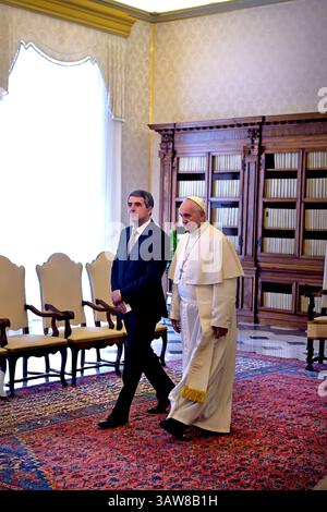 16 mai 2016 - État de la Cité du Vatican (Saint-Siège) - LE PAPE FRANÇOIS rencontre le président bulgare ROSSEN PLEVNELIEV au Vatican. (Crédit image : © Evandro Inetti via ZUMA Wire) Banque D'Images