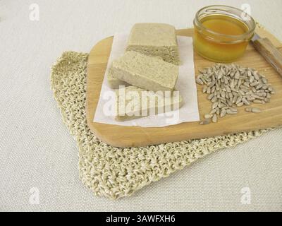 Halva à base de graines de tournesol et de miel Banque D'Images