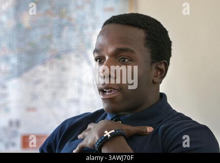 14 juillet 2016 - États-Unis - L'officier de police de Santa Fe Jacquaan Matherson parle de son expérience en tant qu'officier de police afro-américain à Santa Fe, jeudi 14 juillet 2016. (Eddie Moore/Albuquerque Journal (crédit image : © Eddie Moore/Albuquerque Journal via ZUMA Wire) Banque D'Images