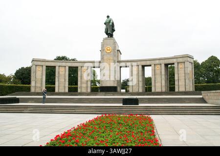 Le Mémorial soviétique de guerre à Berlin, Allemagne Banque D'Images
