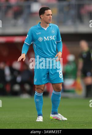 Monza, Italie. 19 avril 2025. Giacomo Raspadori de SSC Napoli regarde pendant le match AC Monza vs Napoli Serie A au U-Power Stadium, Monza. Le crédit photo devrait se lire : Jonathan Moscrop/Sportimage crédit : Sportimage Ltd/Alamy Live News Banque D'Images