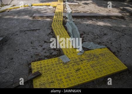7 août 2016 - Jakarta Central, Jakarta, Indonésie - Jakarta, Indonésie, 07 août 2016 : Jakarta Government Buiild Road for piétons. Mauvais état des installations pour piétons à Jakarta hautement reconnu par le gouvernement de Jakarta, ils ont donc commencé à améliorer l'installation. (Crédit image : © Donal Husni via ZUMA Wire) Banque D'Images