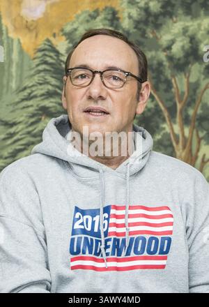5 décembre 2014 - Hollywood, Californie, États-Unis - CALIFORNIE - 5 DÉCEMBRE : Portrait de Kevin Spacey faisant la promotion de ''House of Cards'' en Californie le 5 décembre 2014. Crédit photo : (crédit image : © Armando Gallo/ZUMA Studio) Banque D'Images