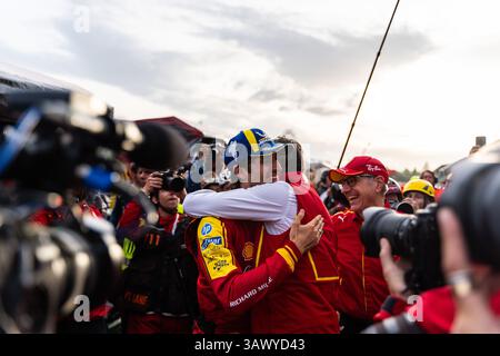 Imola, Bologne, Italie. 20 avril 2025. Antonio GIOVINAZZI (ITA), pilote FERRARI AF CORSE 51 profitez de la victoire du Championnat du monde d'Endurance FIA WEC 6 heures d'Imola 2025 sur le circuit international Enzo et Dino Ferrari (crédit image : © Luca Martini/ZUMA Press Wire) USAGE ÉDITORIAL SEULEMENT ! Non destiné à UN USAGE commercial ! Crédit : ZUMA Press, Inc/Alamy Live News Banque D'Images