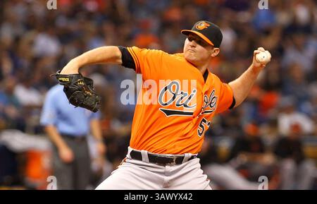 16 juillet 2016 - Petersburg, Florida, U.S. - WILL VRAGOVIC | Times. Le lanceur de secours des Orioles de Baltimore, Zach Britton (53), se lançant dans la neuvième manche du match entre les Orioles de Baltimore et les Rays de Tampa Bay à Tropicana Field à Pétersburg, Floride, le samedi 15 juillet 2016. Les Orioles de Baltimore battent les Rays de Tampa Bay 2-1. (Crédit image : © Will Vragovic/Tampa Bay Times via ZUMA Wire) Banque D'Images