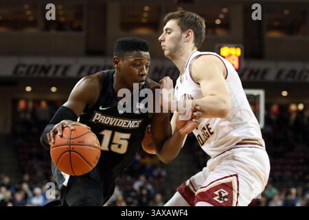 23 décembre 2016 ; Chestnut Hill, ma, États-Unis ; Emmitt Holt (15 ans), attaquant des frères Providence, en action lors d'un match de basket-ball de la NCAA entre les frères Providence et les Eagles du Boston College au Conte Forum. Boston College bat Providence 79-67. Anthony Nesmith/Cal Sport Media(image de crédit : &copy ; Anthony Nesmith/CSM via ZUMA Wire) Banque D'Images