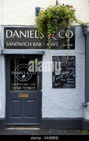 Daniels et CO., café très populaire et bar à sandwich dans bien, Somerset Banque D'Images