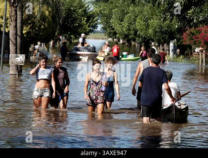 17 janvier 2017 - Buenos Aires, Buenos Aires, Argentine - Inundacion en Emilia ..Santiago Filipuzzi..17/01/2017 (crédit image : © Santiago Filipuzzi/la Nacion/GDA via ZUMA Press) Banque D'Images