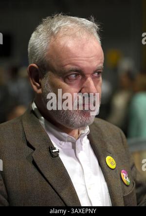 Photo du dossier datée du 26/08/18 de Colm O'Gorman, survivant d'abus cléricaux et ancien chef d'Amnesty International Irlande, s'adressant aux médias avant le début du dépouillement au RDS de Dublin lors du référendum sur le 8e amendement de la Constitution irlandaise qui interdit l'avortement à moins que la vie d'une mère ne soit en danger. M. O'Gorman a organisé un rassemblement au jardin du souvenir pour coïncider avec la messe du Parc Phoenix donnée par le pape François lors de sa visite en août 2018. Date d'émission : lundi 21 avril 2025. Banque D'Images