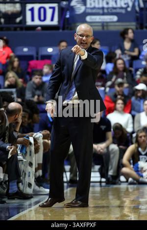 KINGSTON, RI - 15 JANVIER : Dan Hurley, entraîneur-chef des Rhode Island Rams, fait des gestes pendant la première moitié d'un match de basket-ball NCAA entre UMass Minutemen et les Rhode Island Rams le 15 janvier 2017, au Ryan Center de Kingston, RI. Rhode Island bat UMass 79-77. (Photo de M. Anthony Nesmith/Icon Sportswire)(image de crédit : &copy ; Mingo Nesmith/Icon Sportswire/CSM via ZUMA Wire) Banque D'Images