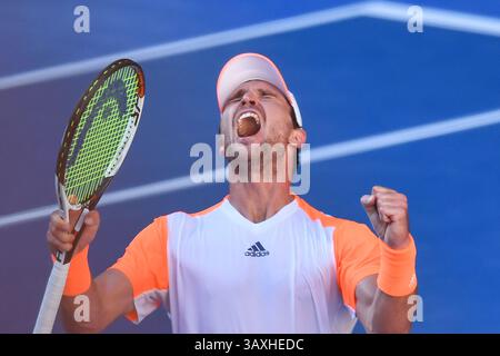 22 janvier 2017 - Melbourne, Australie - MISCHA ZVEREV, d'Allemagne, célèbre sa victoire contre A. Murray lors de l'Open d'Australie de tennis de 2017. (Crédit image : © Sydney Low/CSM via ZUMA Wire) Banque D'Images