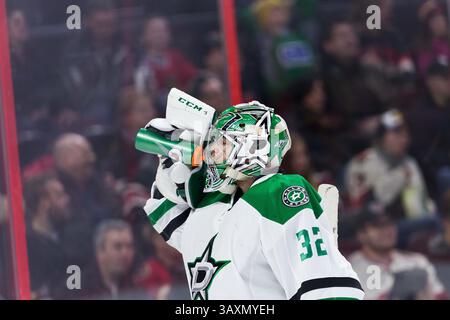 09 février 2017 : Kari Lehtonen (32), gardienne des Stars de Dallas, lors du match de la LNH entre les Stars de Dallas et les sénateurs d’Ottawa au Centre Canadian Tire à Ottawa, Ontario, Canada. Les sénateurs d’Ottawa ont gagné le match par un score de 3-2. Daniel Lea/CSM(image de crédit : &copy ; Daniel Lea/CSM via ZUMA Wire) Banque D'Images