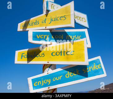 12 juillet 2016 - Levbos, Grèce - plages vides et restaurants sur Levbos, Grèce en raison de l'afflux de réfugiés (crédit image : © ton Koene via ZUMA Wire) Banque D'Images