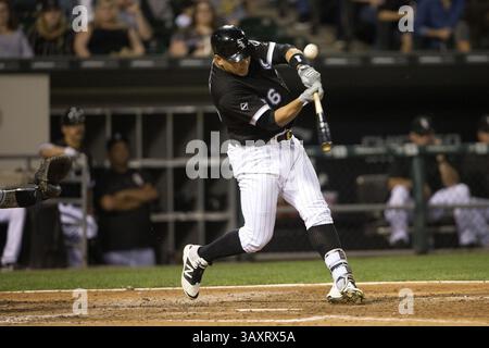 13 septembre 2016 - Chicago, il, États-Unis - Avisail Garcia des White Sox de Chicago frappe lors de la cinquième manche contre les Indians de Cleveland au U.S. Cellular Field à Chicago le mardi 13 septembre 2016. (Crédit image : © Erin Hooley/TNS via ZUMA Wire) Banque D'Images