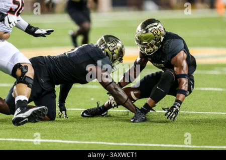 24 septembre 2016 - Waco, Texas, U. S - le linebacker des Baylor Bears Taylor Young (1) en action pendant le match entre les Oklahoma State Cowboys et les Baylor Bears au stade McLane de Waco, Texas. (Crédit image : © Dan Wozniak via ZUMA Wire) Banque D'Images