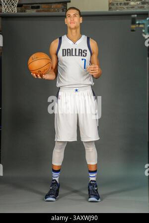 26 septembre 2016 : L'attaquant des Dallas Mavericks Dwight Powell #7 pose lors de la Dallas Mavericks Media Day qui s'est tenue à l'American Airlines Center à Dallas, TX (crédit image : &copy ; Albert Pena/Cal Sport Media via ZUMA Wire) Banque D'Images