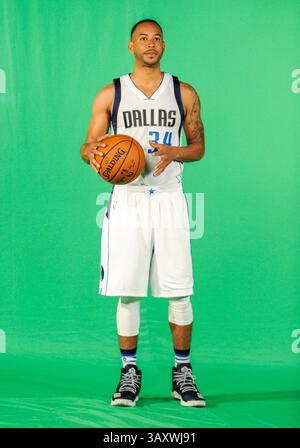 26 septembre 2016 : le garde des Dallas Mavericks Devin Harris #34 pose lors de la Dallas Mavericks Media Day qui s'est tenue à l'American Airlines Center à Dallas, Texas (crédit image : &copy ; Albert Pena/Cal Sport Media via ZUMA Wire) Banque D'Images