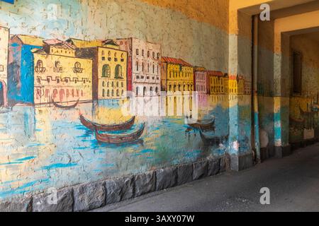16 août 2018. Arménie. Erevan. Murale dans l'allée. Banque D'Images
