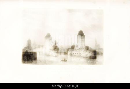 Une scène sereine au bord de la rivière avec une ville médiévale, caractérisée par des structures imposantes et une architecture pittoresque, avec de petits bateaux flottant doucement sur l'eau. L'atmosphère est tranquille, évoquant un sentiment de tranquillité car la lumière du soleil illumine doucement les bâtiments et le paysage., anciennes fortifications de Strasbourg du côté de l'entrée de la rivière., fortification de Strasbourg vue du fleuve, Bas Rhin, signée : Bichebois d'après (...) Chapuy, Lith. De G. Engelmann, PL. 17, après p. 74 (partie 2), Bichebois, Alphonse ; Chapuy ; Engelmann, Godefroy (lith.), 1828, de Golbéry, J.G. Schw Banque D'Images