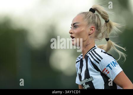 Biella, Italie. 18 avril 2025. Alisha Lehmann de la Juventus lors du match Juventus Women vs AC Milan Women Serie A Femminile au Stadio Vittorio Pozzo, Biella. Le crédit photo devrait se lire : Jonathan Moscrop/Sportimage crédit : Sportimage Ltd/Alamy Live News Banque D'Images
