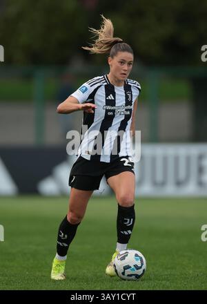Biella, Italie. 18 avril 2025. Viola Calligaris de la Juventus lors du match Juventus Women vs AC Milan Women Serie A Femminile au Stadio Vittorio Pozzo, Biella. Le crédit photo devrait se lire : Jonathan Moscrop/Sportimage crédit : Sportimage Ltd/Alamy Live News Banque D'Images