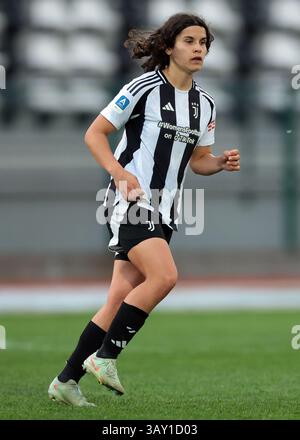 Biella, Italie. 18 avril 2025. EVA Schatzer de la Juventus lors du match Juventus Women vs AC Milan Women Serie A Femminile au Stadio Vittorio Pozzo, Biella. Le crédit photo devrait se lire : Jonathan Moscrop/Sportimage crédit : Sportimage Ltd/Alamy Live News Banque D'Images