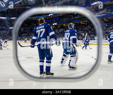 20 octobre 2016 : Victor Hedman (77 ans), défenseur des Lightning de Tampa Bay, et Ben Bishop (30 ans), gardien des Lightning de Tampa Bay, avant le match entre l'Avalanche du Colorado et le Lightning de Tampa Bay à l'Amalie Arena de Tampa, en Floride. Del Mecum/CSM(image de crédit : &copy ; Del Mecum/CSM via ZUMA Wire) Banque D'Images